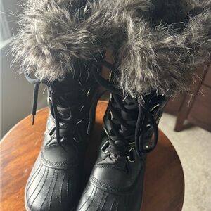 Sorel Black Winter Boots with Fur Trim